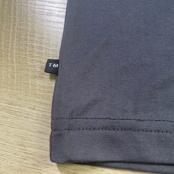 Travis Mathew The Crew Tee T-Shirt S Grey Pinstripe The Eco Collection 1MX382 - Picture 5 of 9